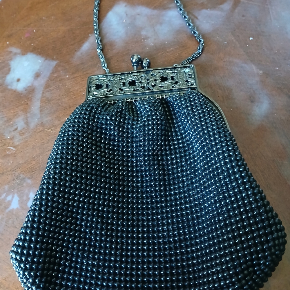 70's vintage Whiting and Davis mesh metal purse